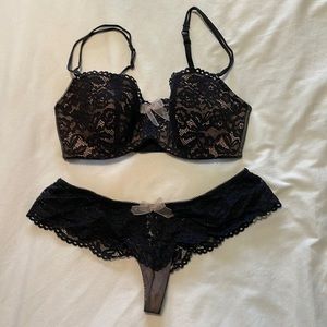 B.tempt’d bra and panty set